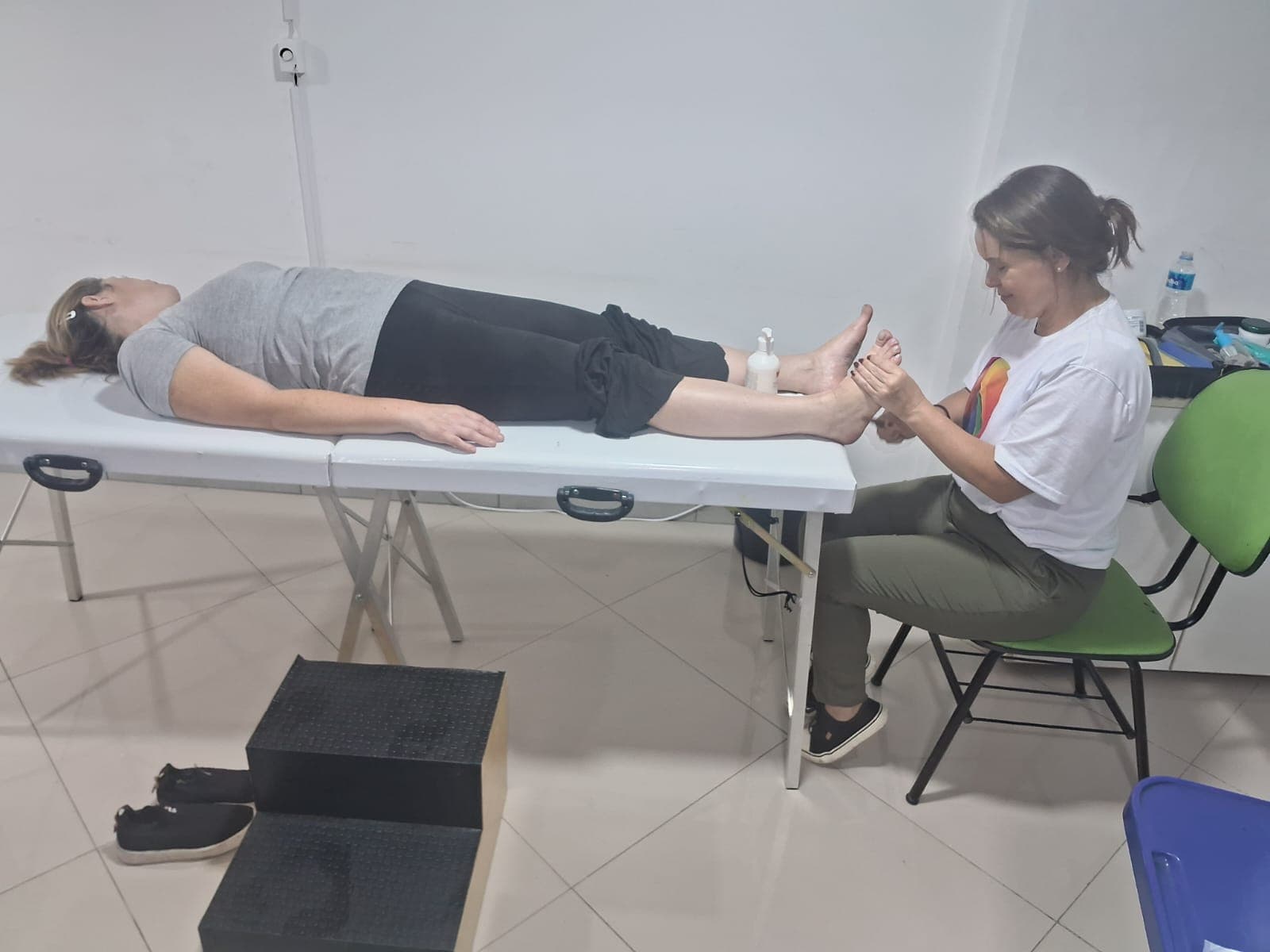 Atividade de terapia integrativa promovida pelo Instituto Madhu — registro 2