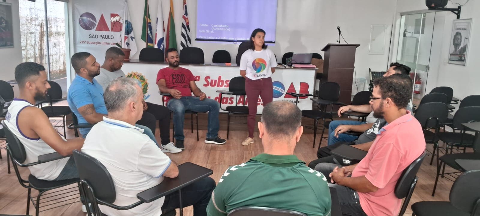 Atividade de terapia integrativa promovida pelo Instituto Madhu — registro 8